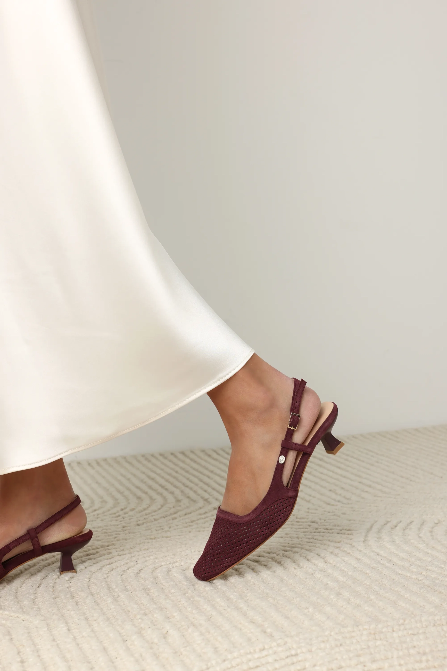 Carly sling Perfo suède Bordeauxrood