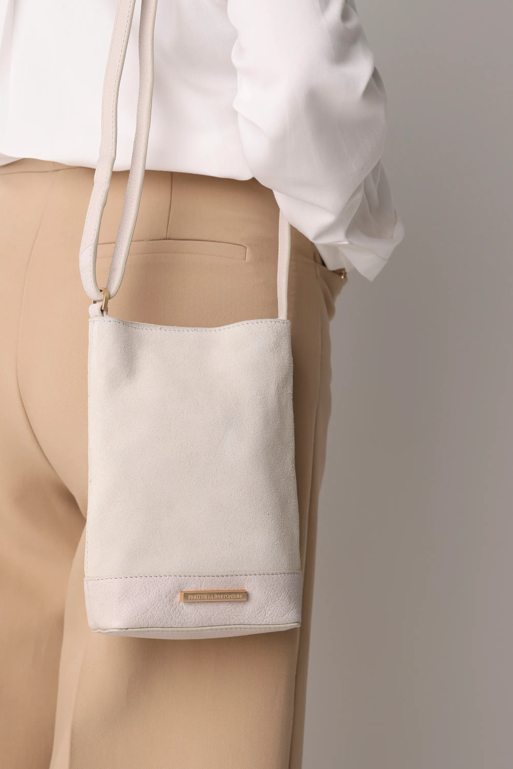 Vina Phonebag Leer/Suède Gebroken Wit