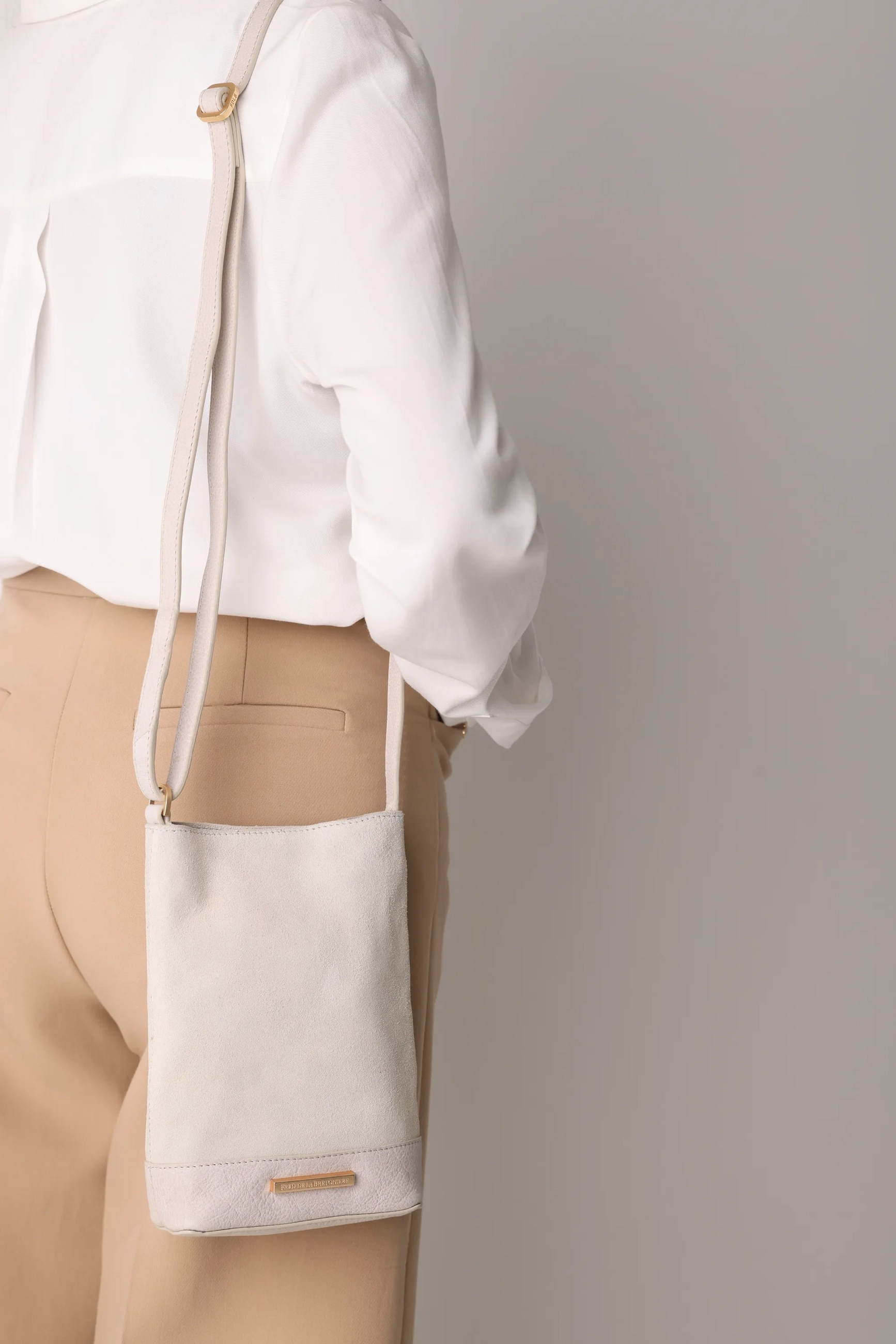 Vina Phonebag Leer/Suède Gebroken Wit