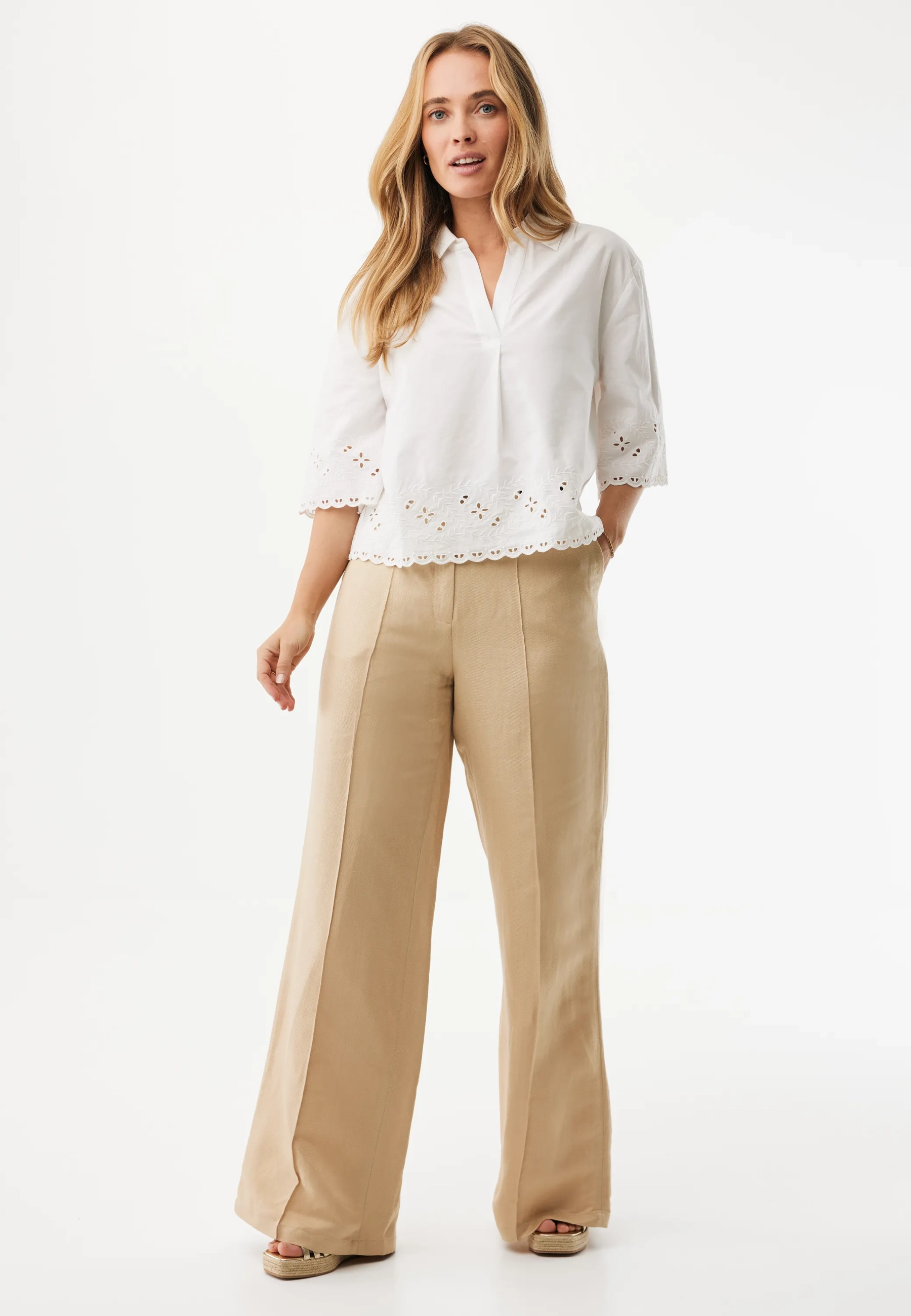 Cropped Blouse Met Borduursel Wit