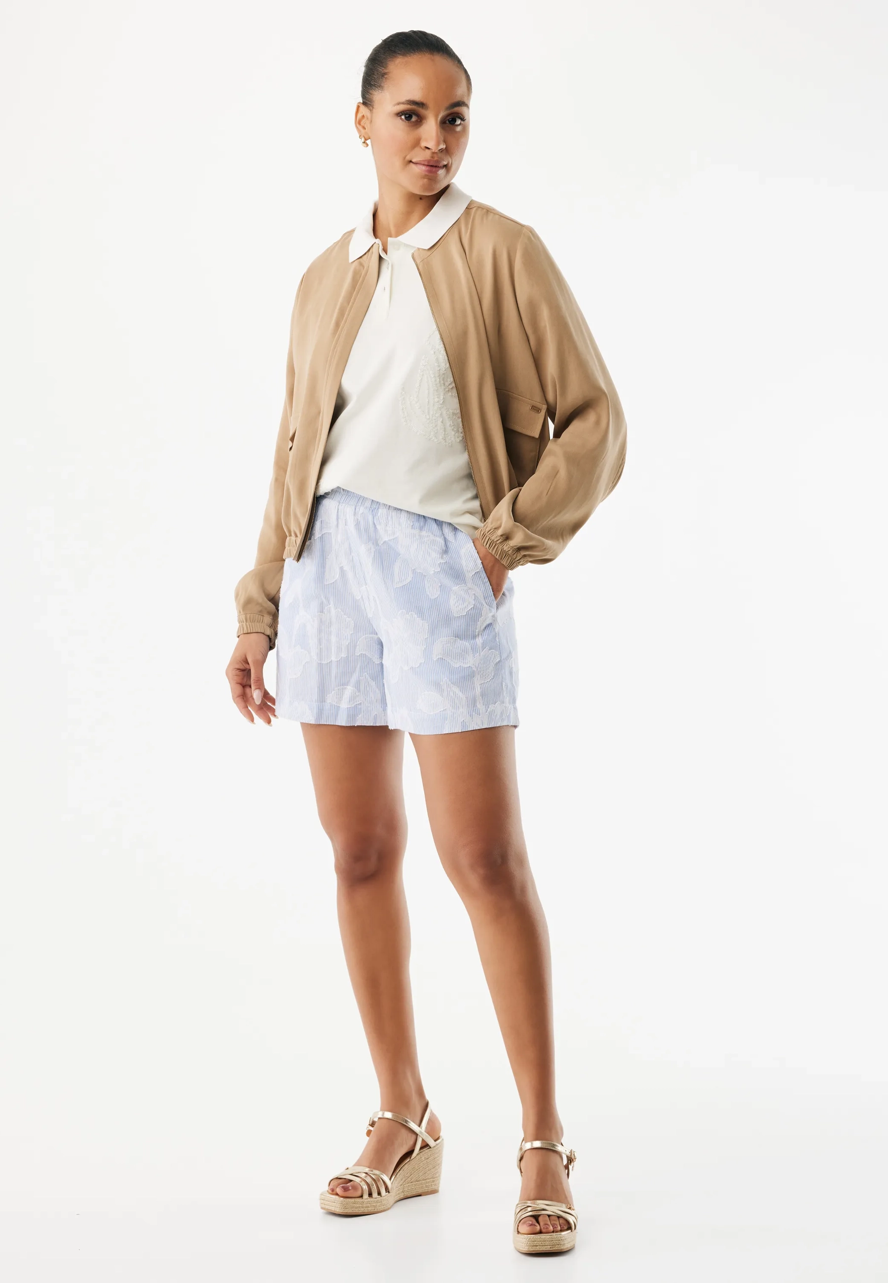 Gestreepte flower jacquard shorts Fresh blue