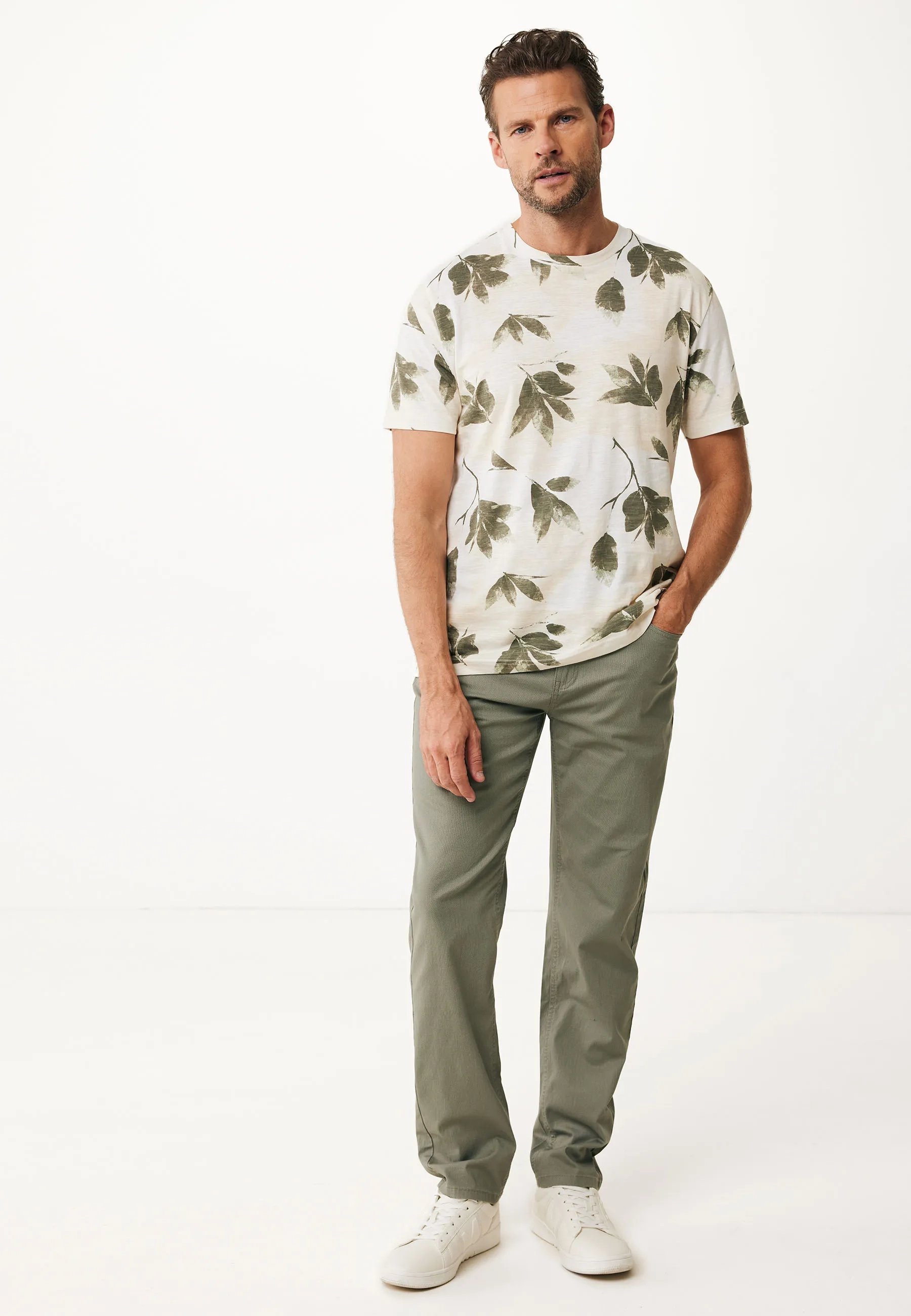Allover Leaf Print T-shirt Off White