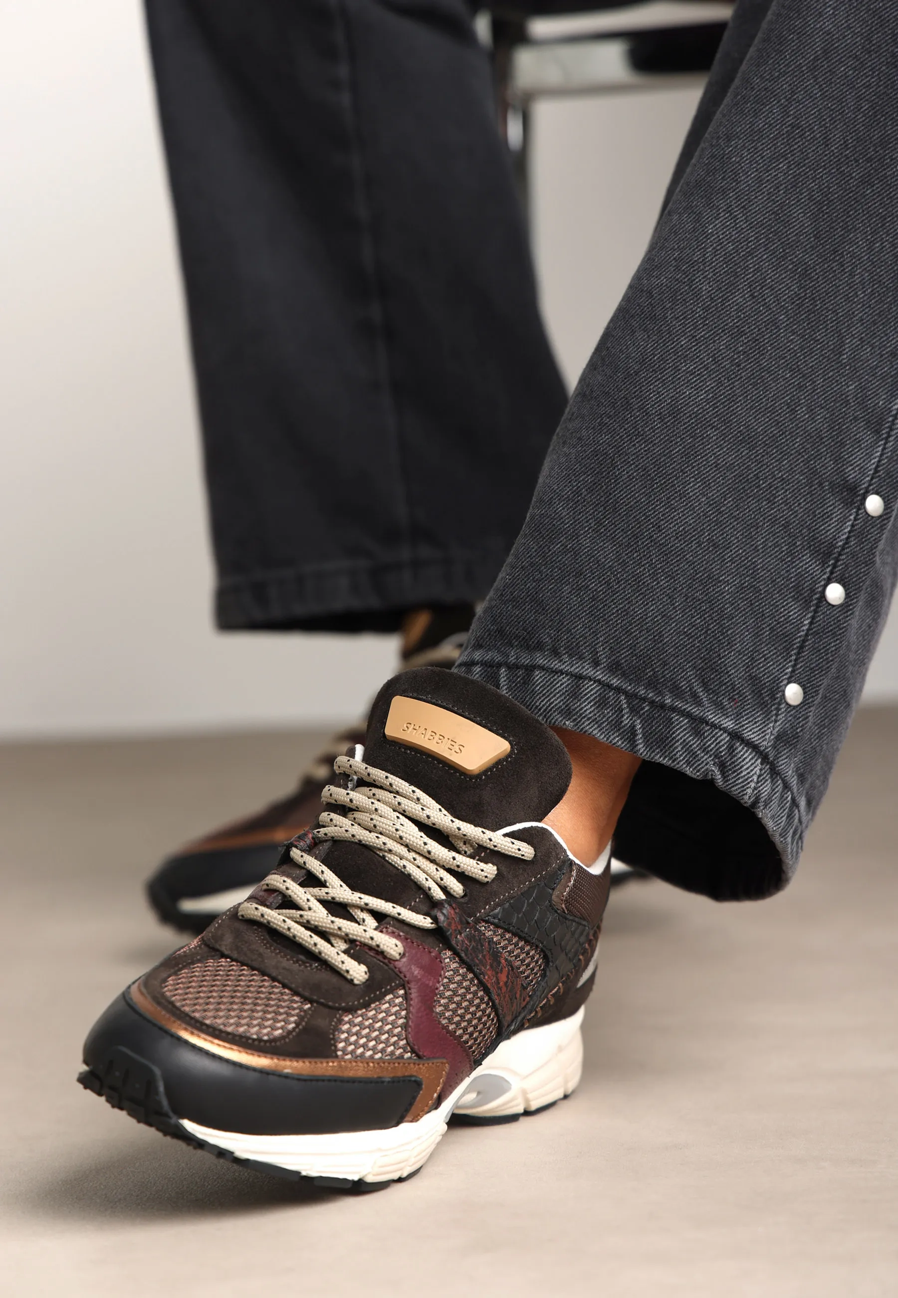 Abbey Run sneaker Mesh Zwart/Bruin