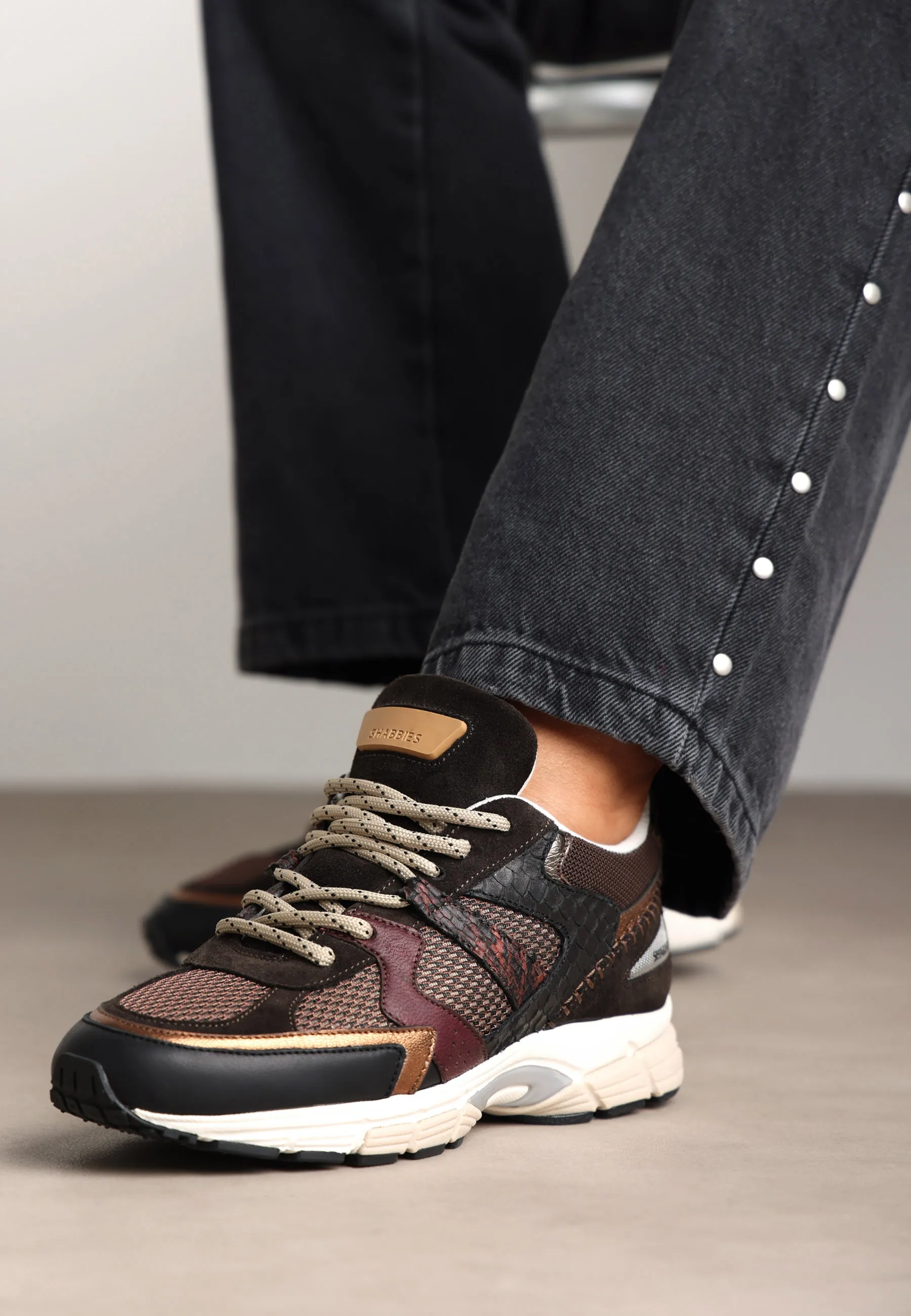 Abbey Run sneaker Mesh Zwart/Bruin