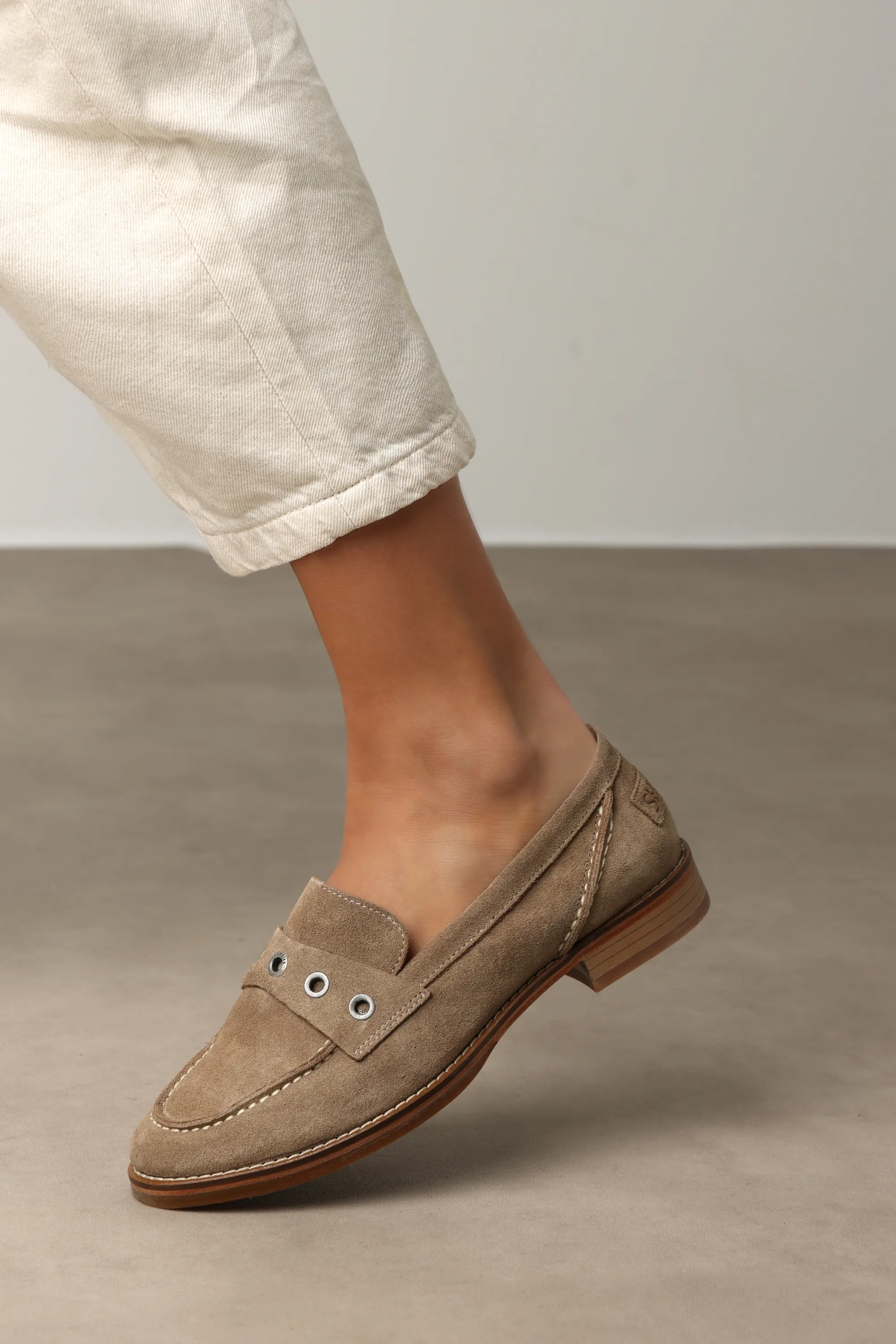 Fes Lofa loafers Gulcu suède Taupe