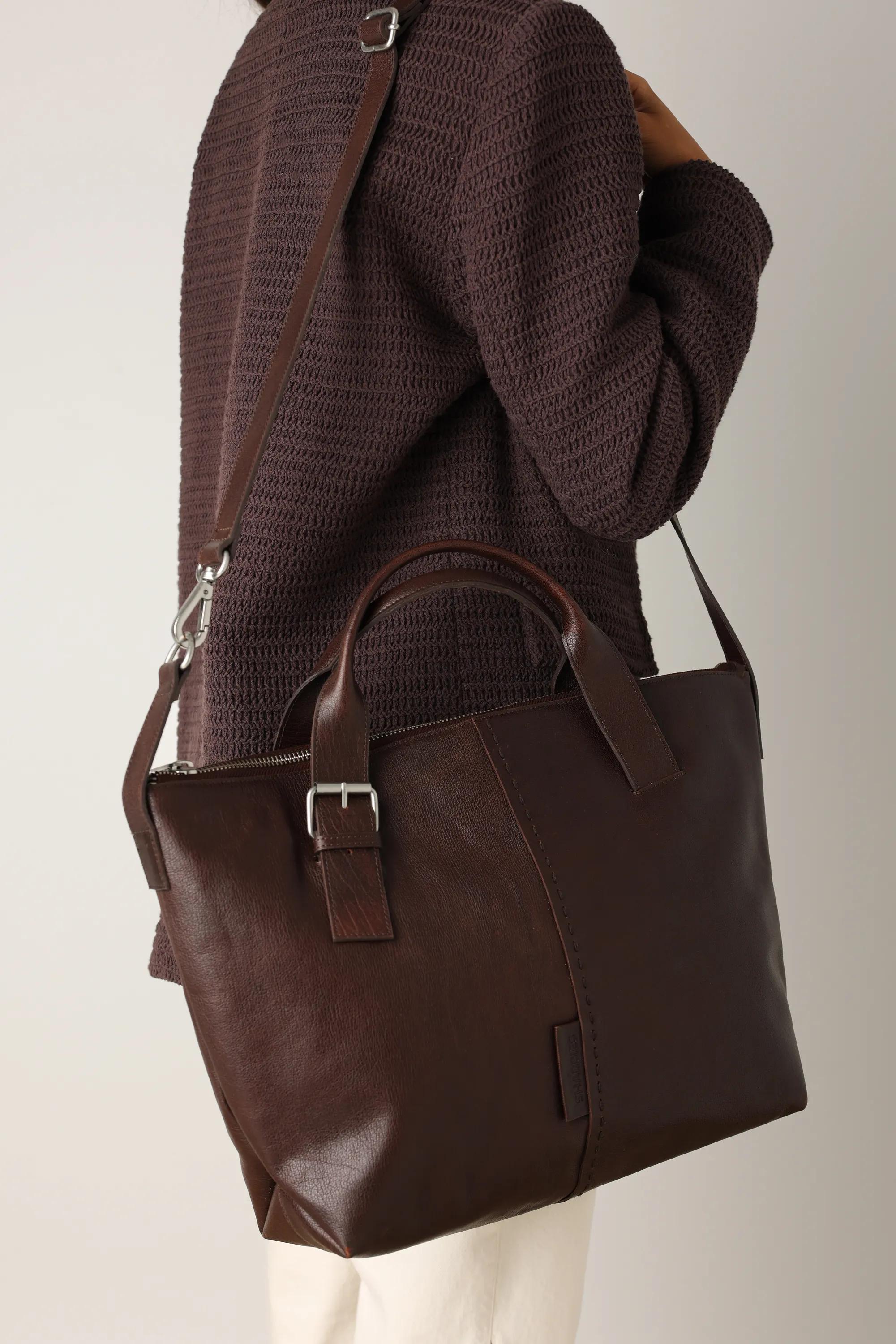 ESSIE STITCHED  Laptopbag leather Brown