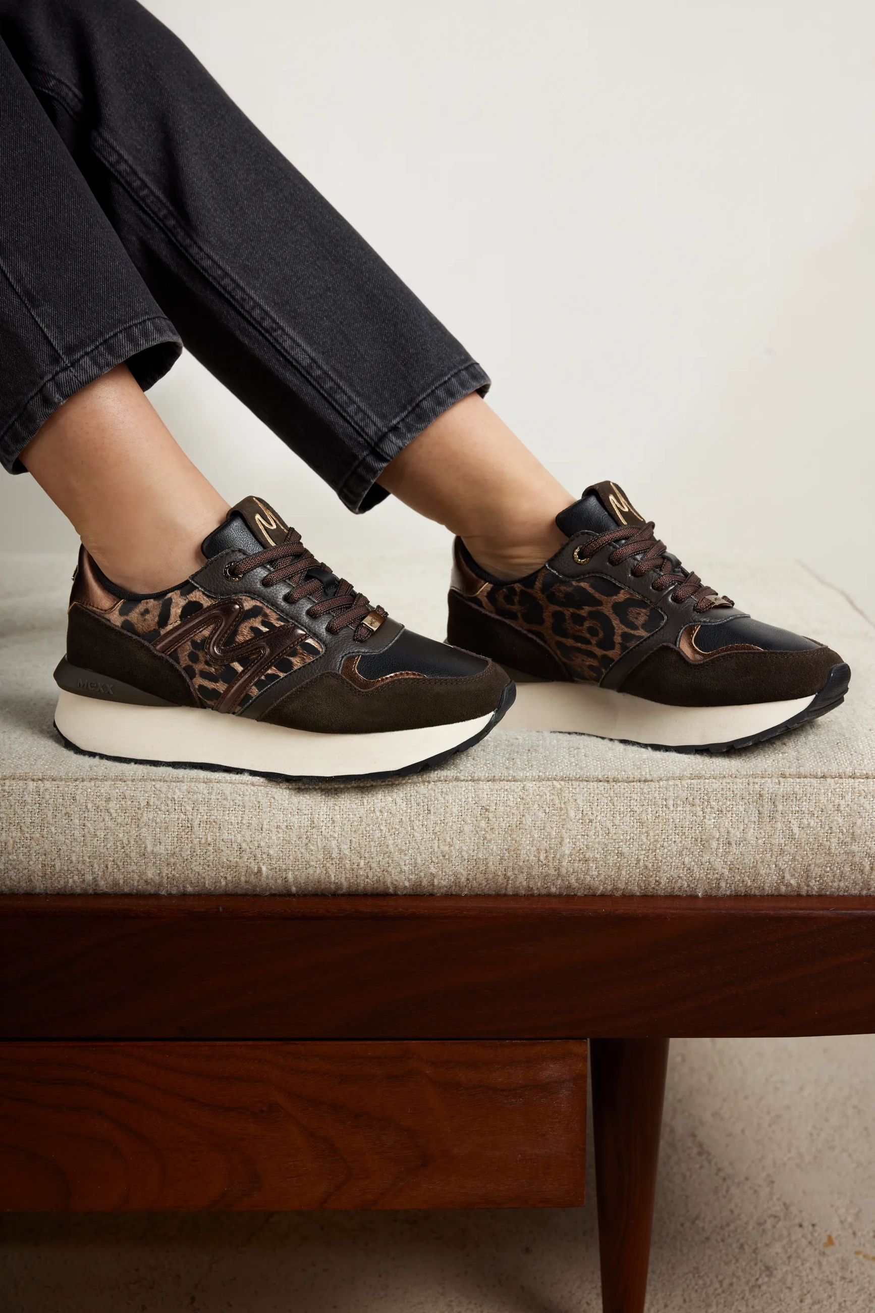 Juju Humper Sneaker Black/Brown