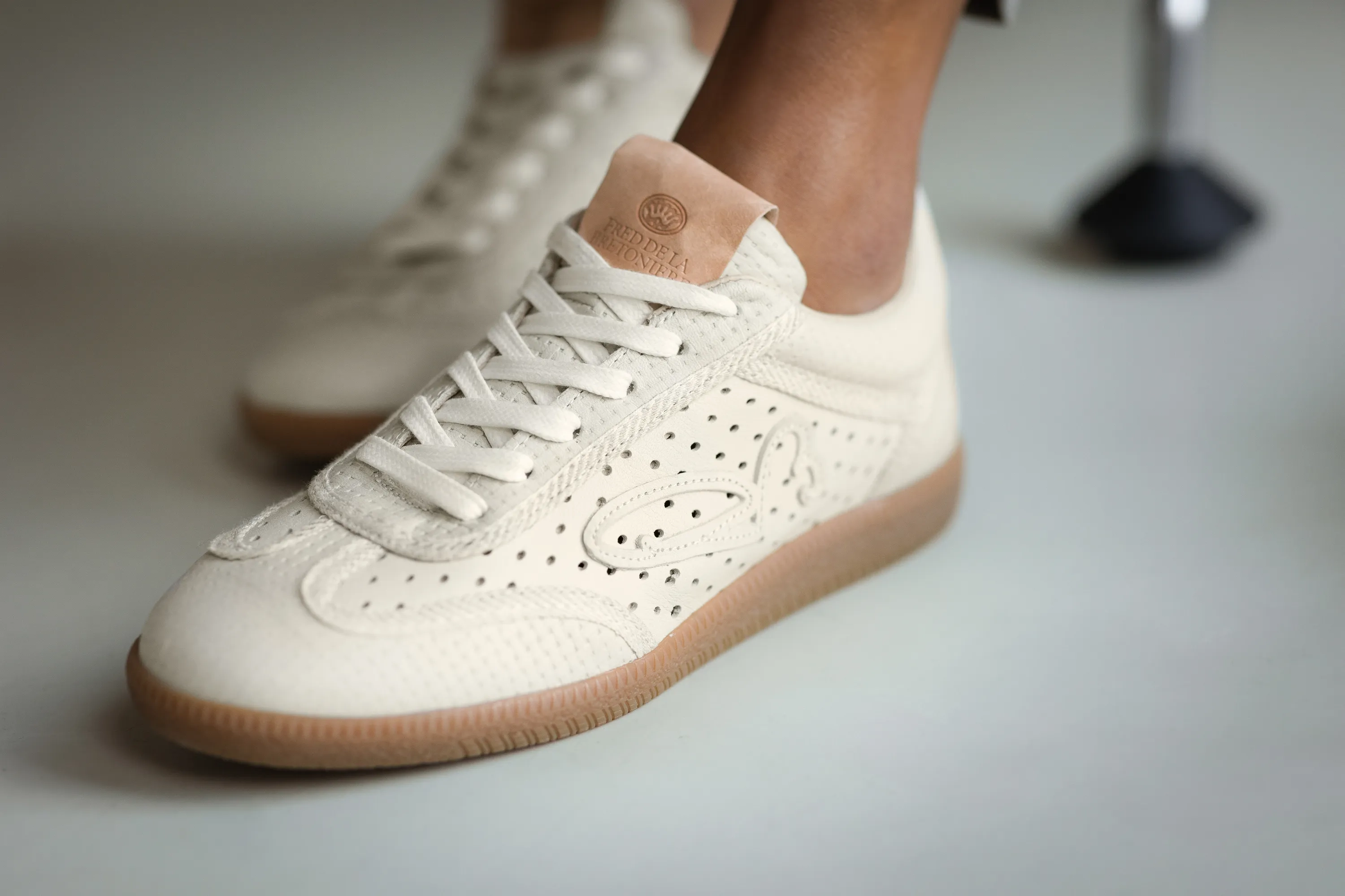 Fred de la Bretoniere Dames | Off white sneakers
