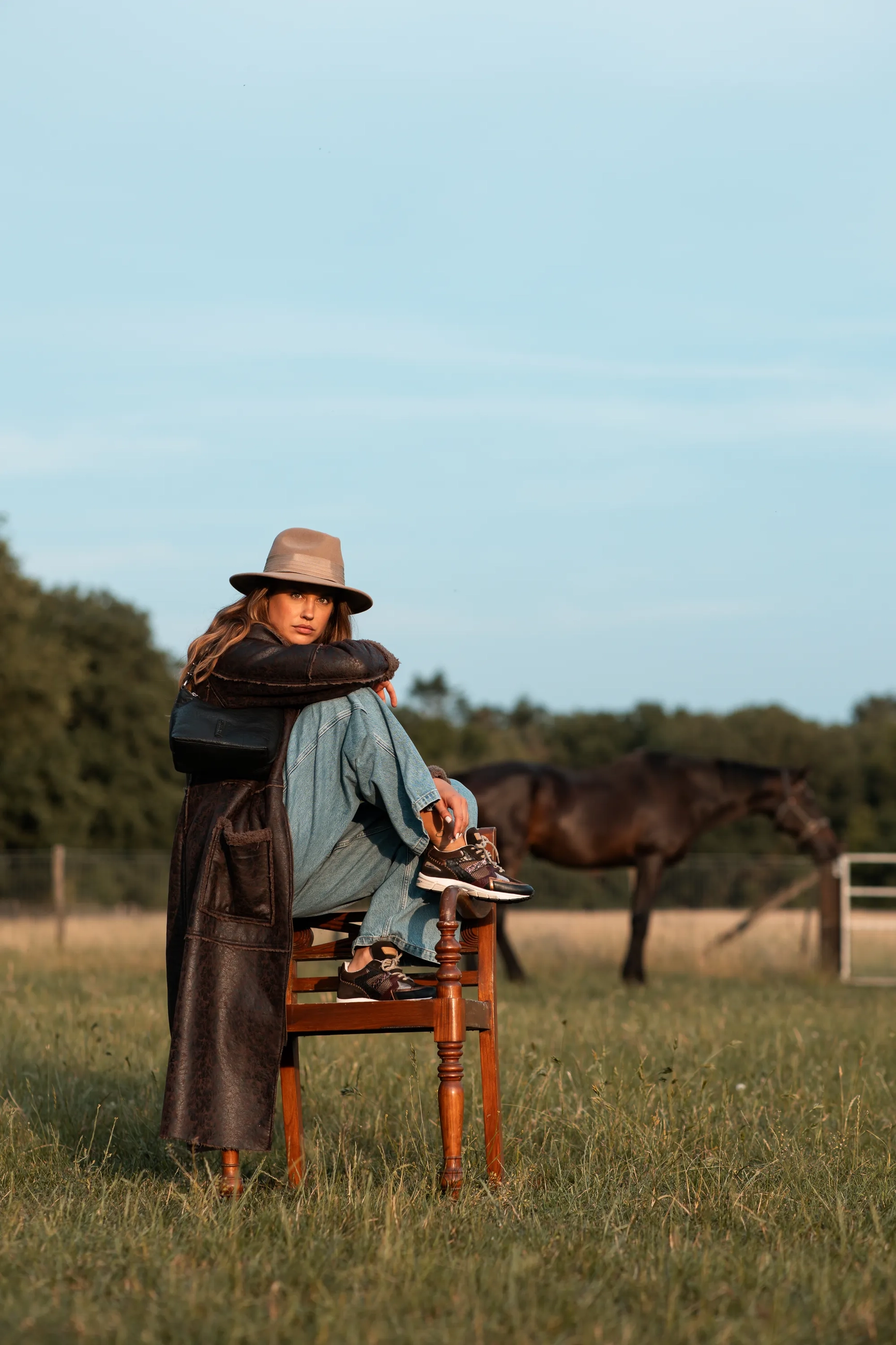 Abbey Run sneaker Mesh Zwart/Bruin