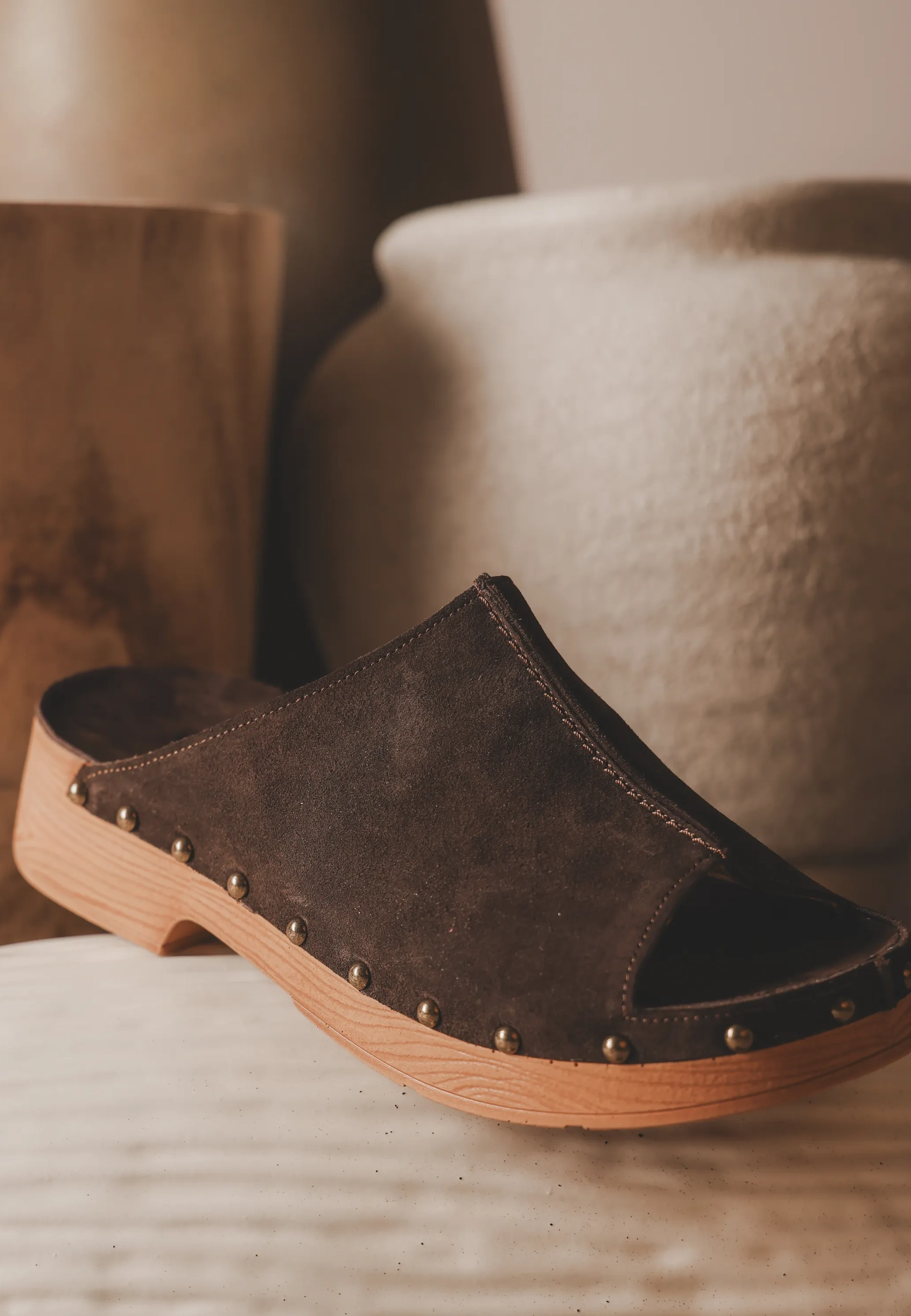 Carry Mila Clog Suede Dark Brown