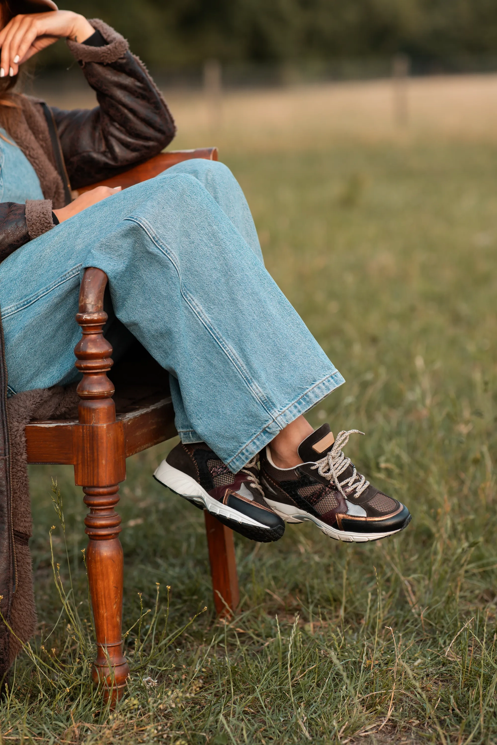 Abbey Run sneaker Mesh Zwart/Bruin