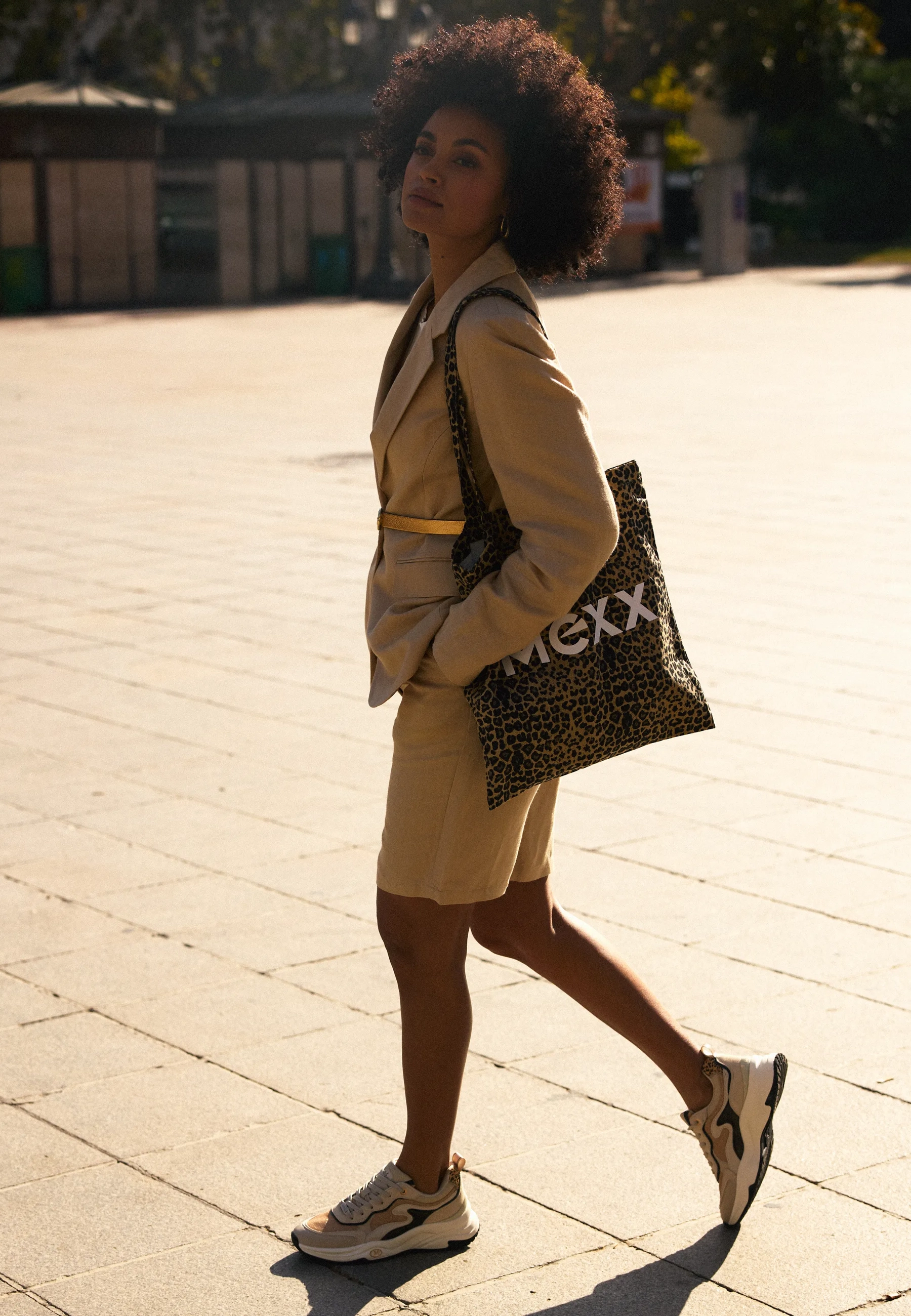Linen Blazer Light Tan